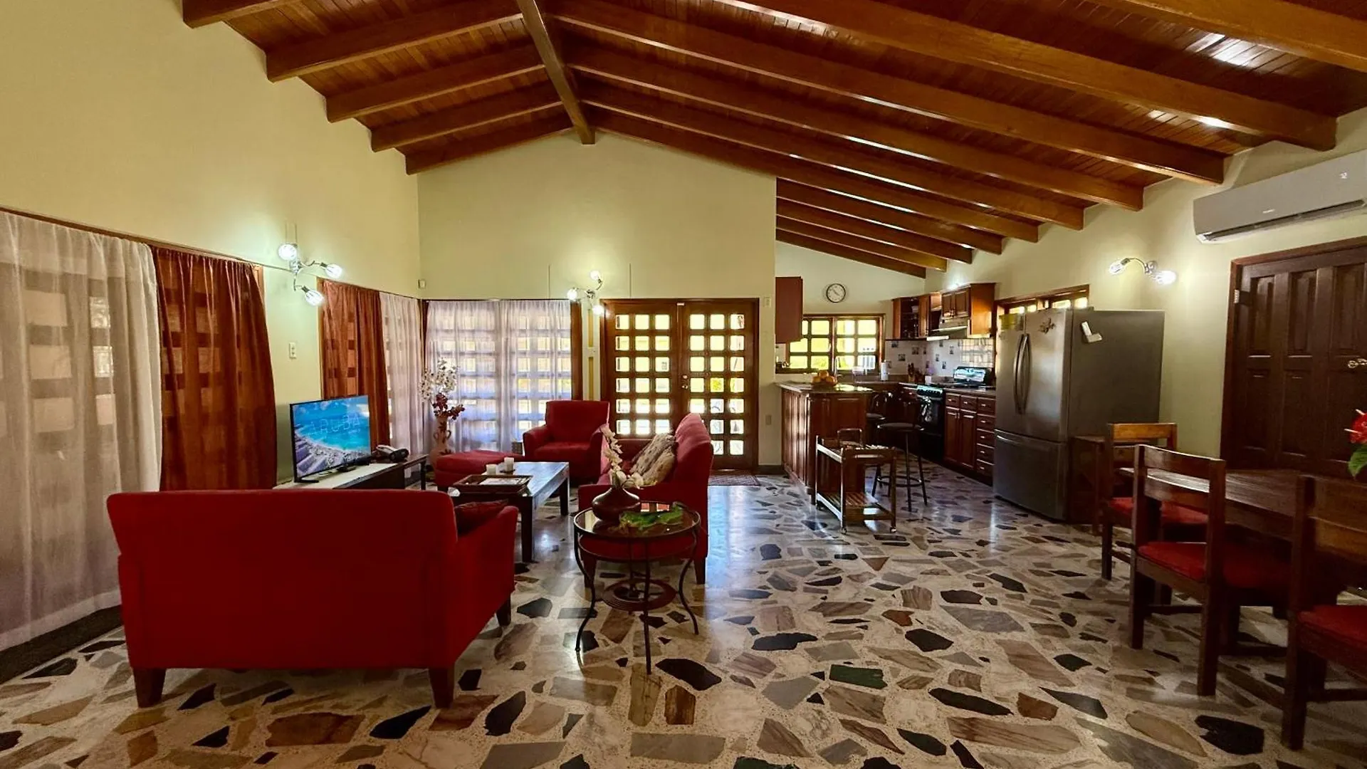Дом отдыха Private Villa Near Beaches With Private Pool And More Палм Бич